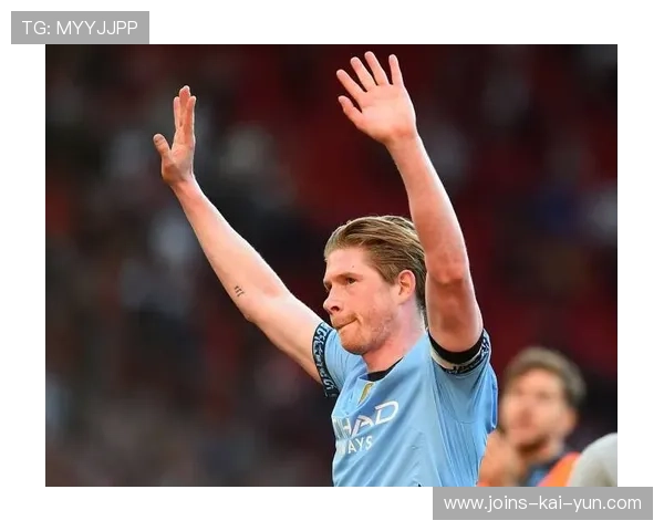 曼城阵地战不断渗透，德布劳内弧顶轻挑撕开防线